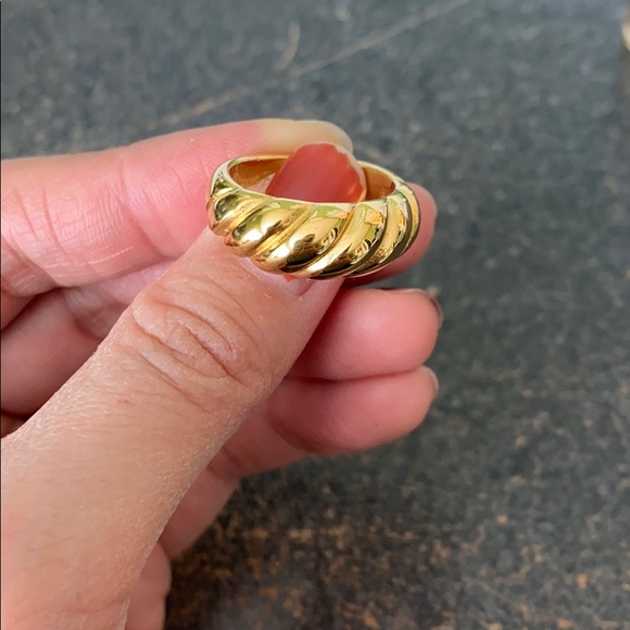 NEW 18K Gold Plated Croissant Dome Twist Rope Ring - Picture 11 of 13